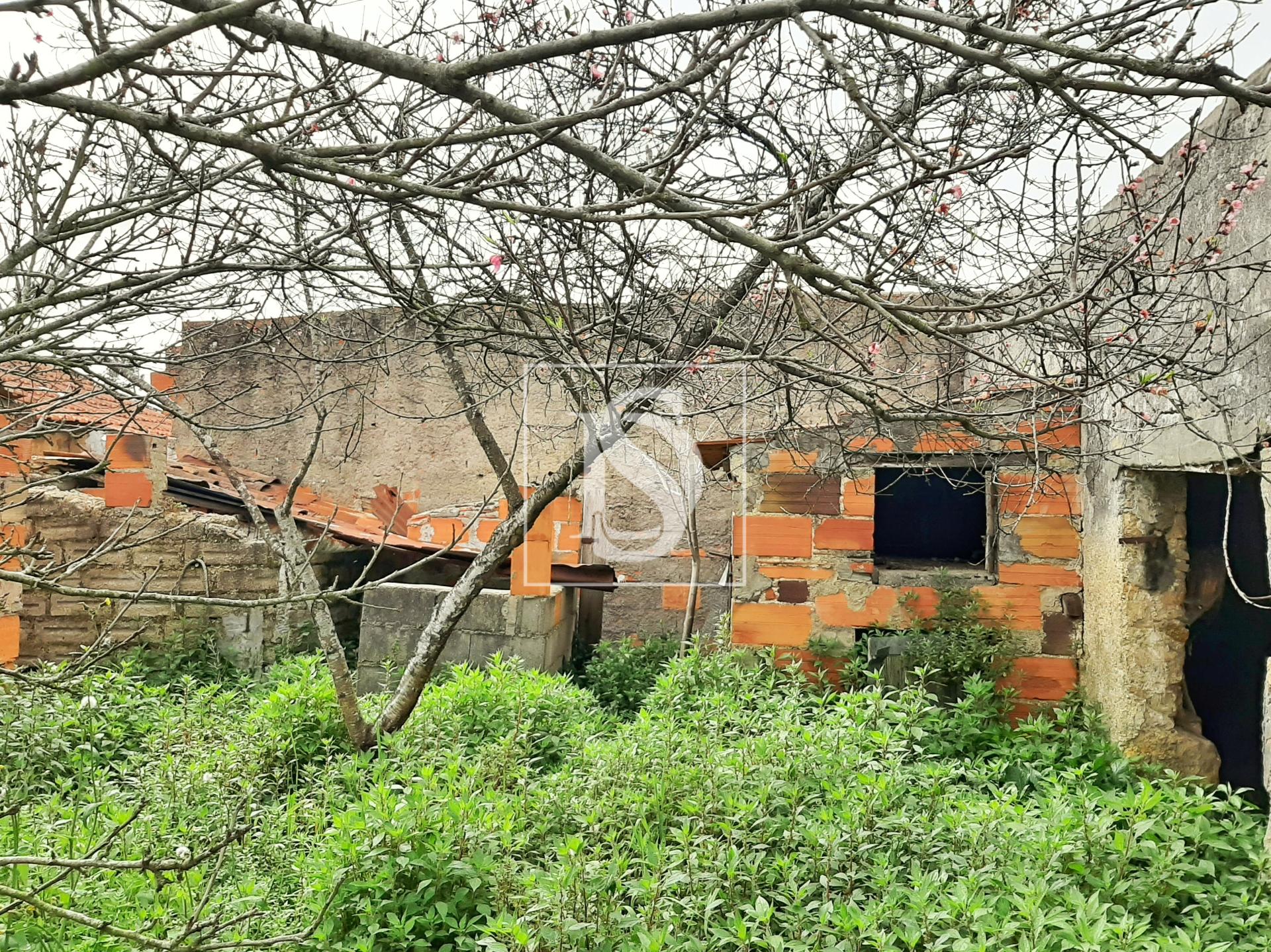 Moradia para Restaurar T1