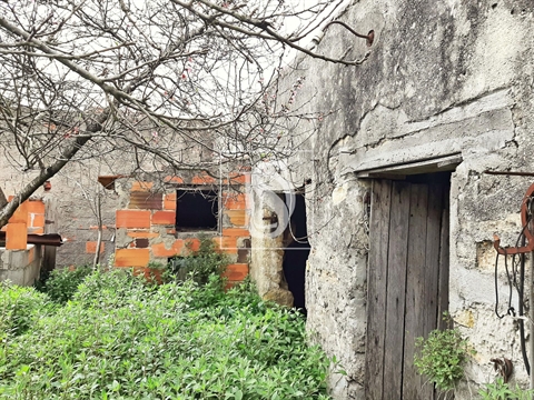 Moradia para Restaurar T1