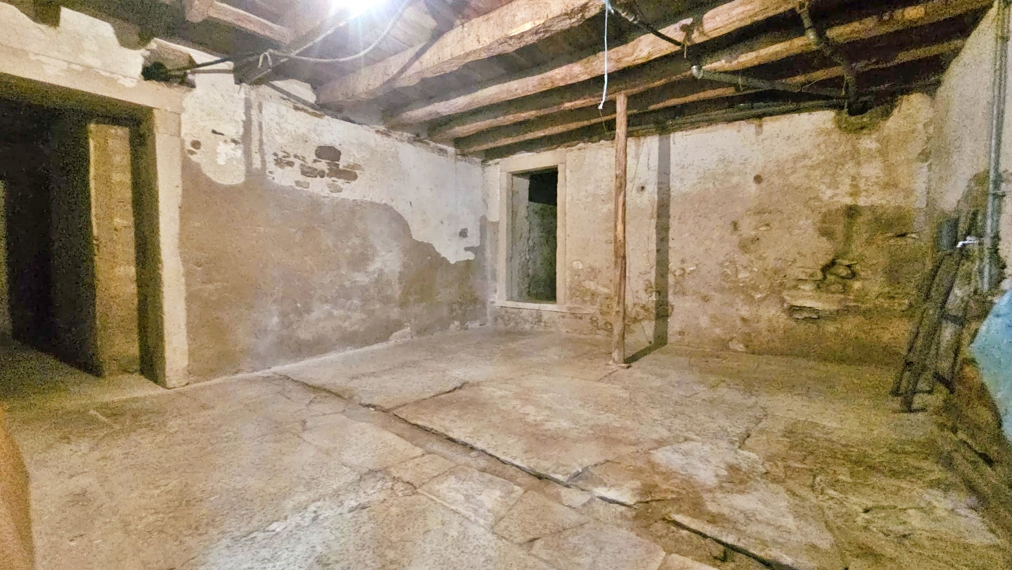 Moradia para Restaurar T1